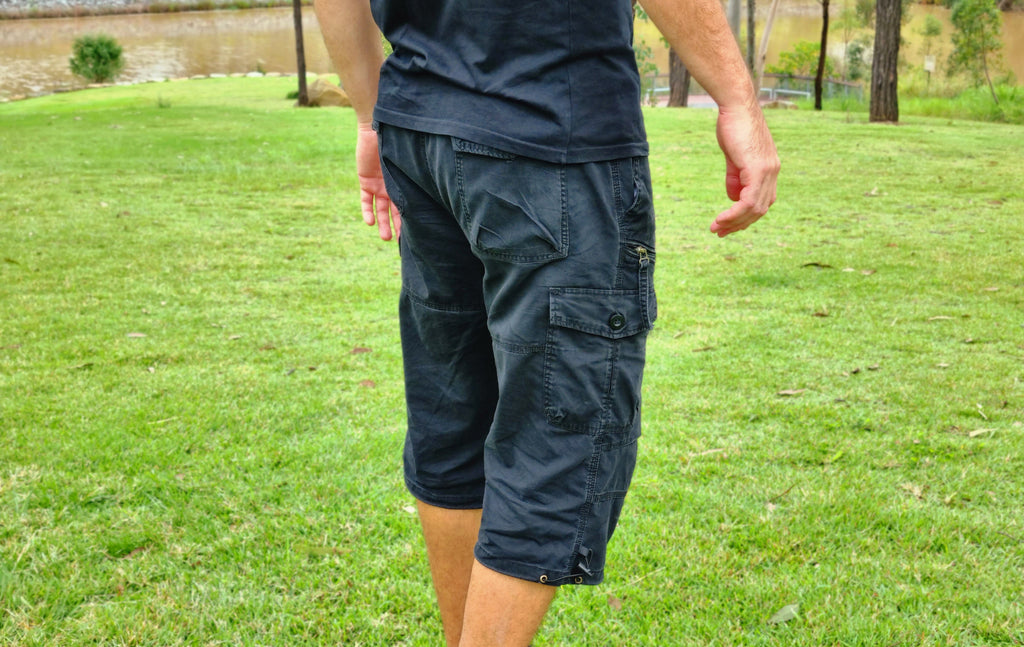 Below the knee shorts  Three quarter (3/4) shorts hub for men. – Below the  Knee Clothing